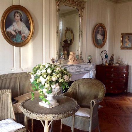 Chateau Du Mont Perreux Saint-Martin-du-Vivier Bagian luar foto